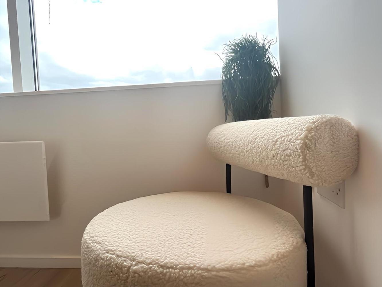 1Br Luxury Flat At Train Station - Long Stays Welcome - Just Ask Milton Keynes Eksteriør billede