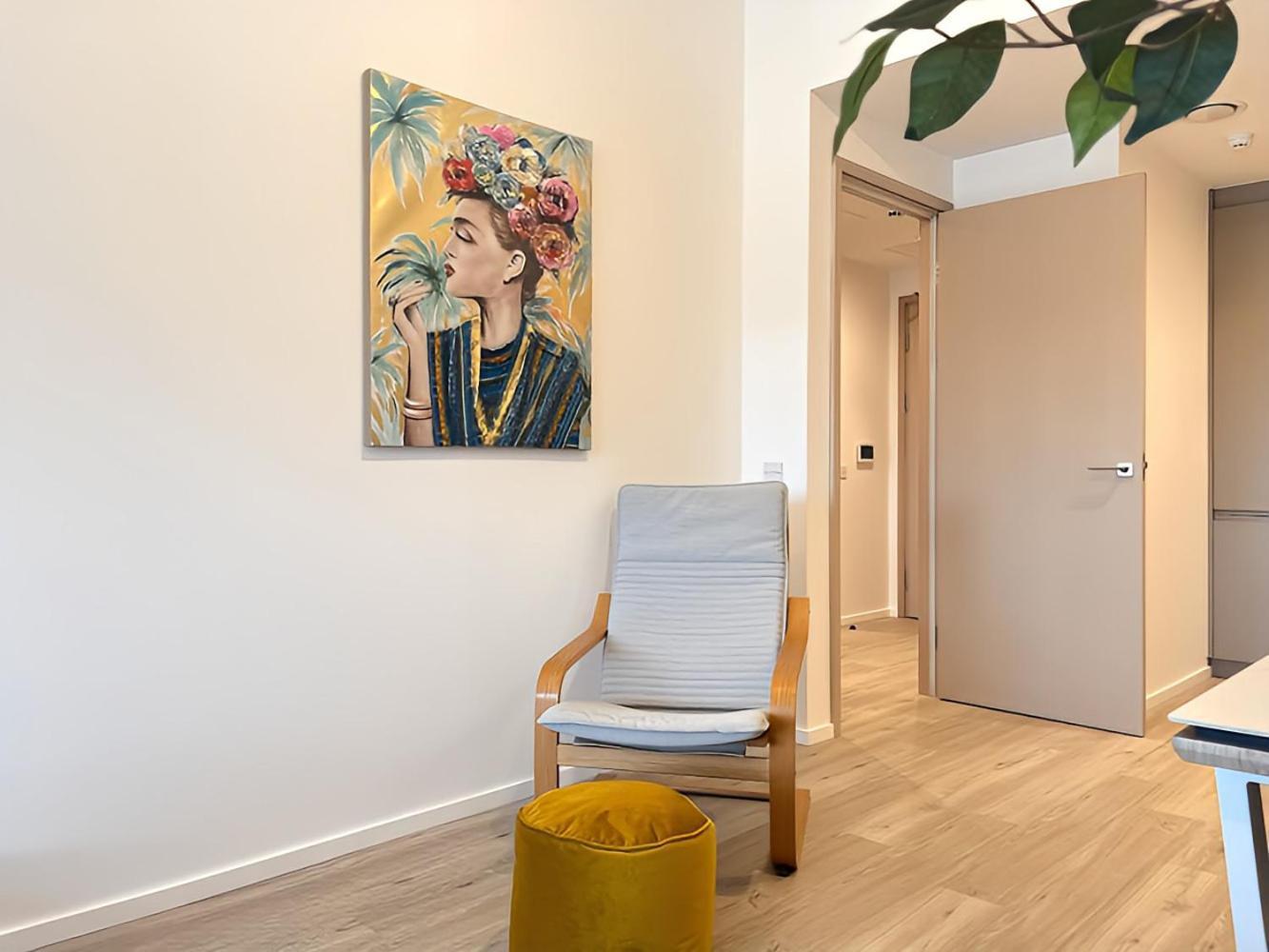 1Br Luxury Flat At Train Station - Long Stays Welcome - Just Ask Milton Keynes Eksteriør billede